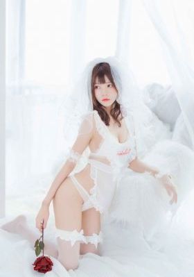 巴啦啦小魔仙之魔法海萤堡 2018