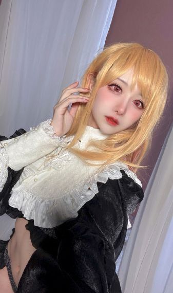 一边亲着一面膜的免费版