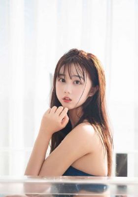 女同学3