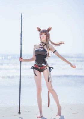 谁先爱上他