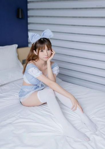 夜晚绽放的向日葵