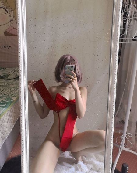 免费极品粉嫩学生国产在线05