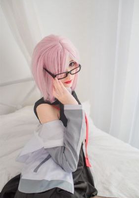 《隔壁女邻居》完整版