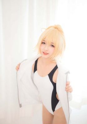 丝袜护士强制脚足取精